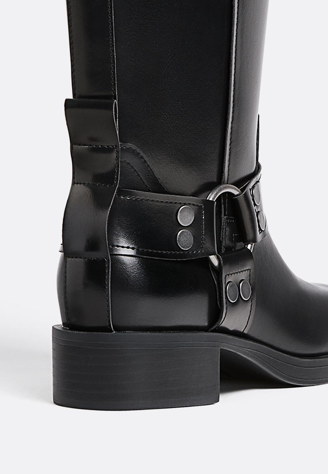 Flat biker ankle boots with buckles - Women display picture 2