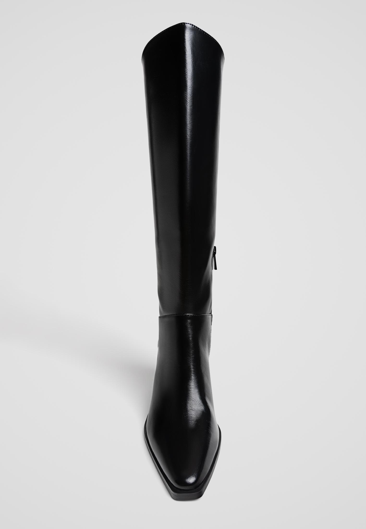 Over the knee boots stradivarius hotsell