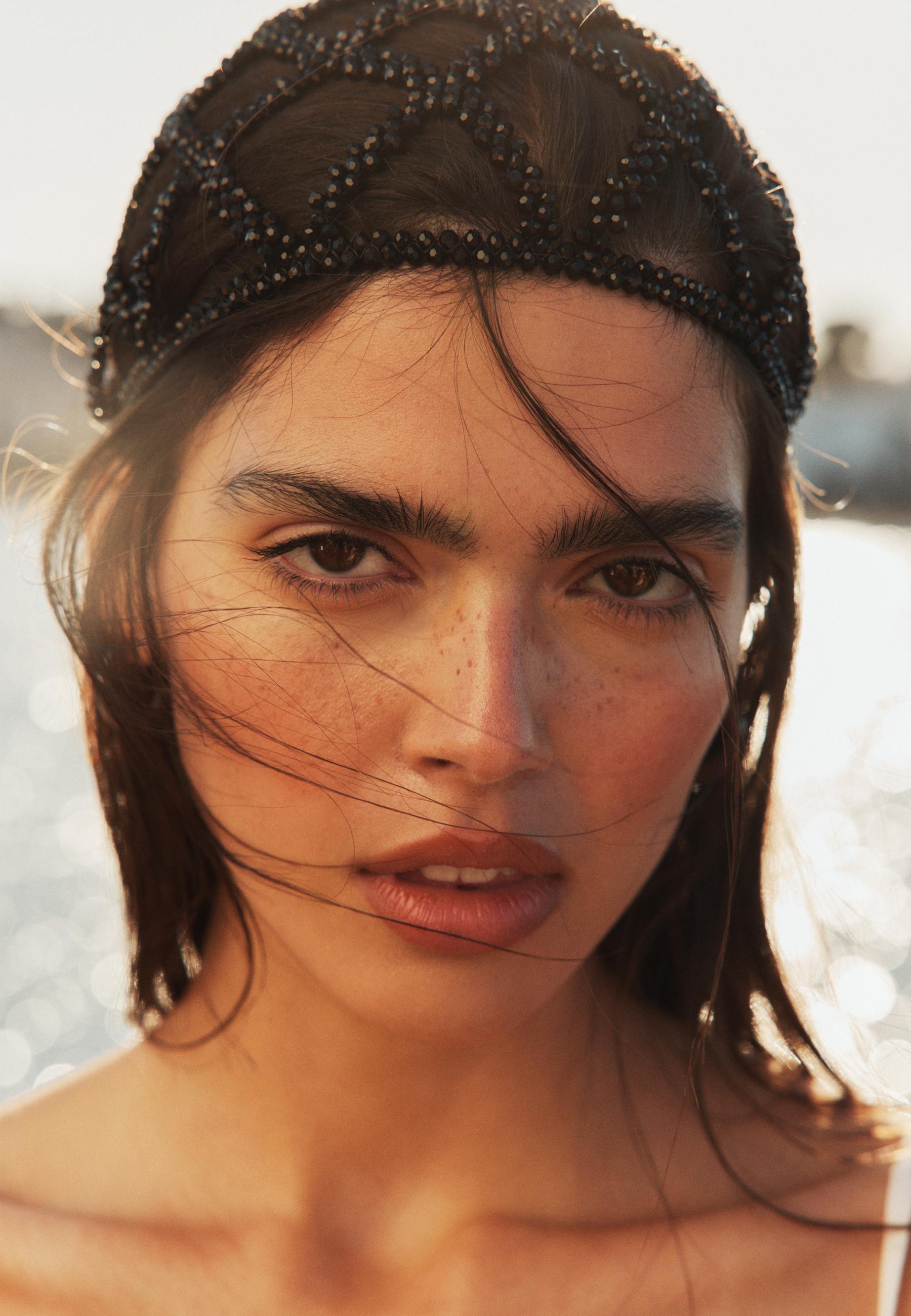 Beaded mesh cap — Black