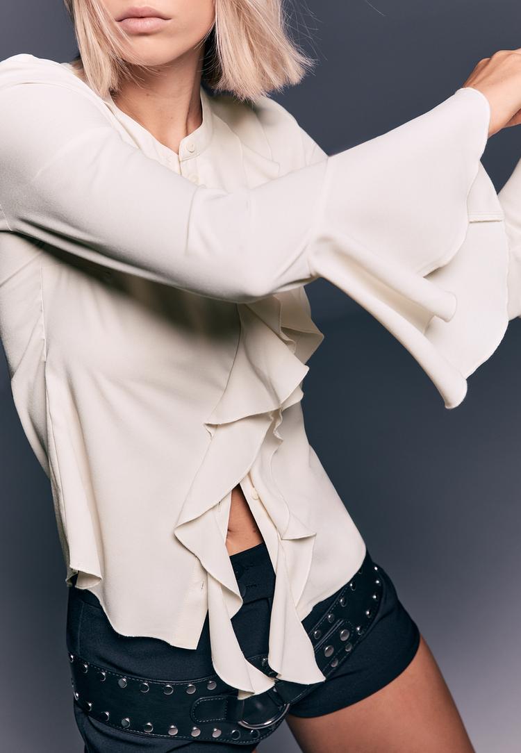 loose fitting shirt with double ruffle trims