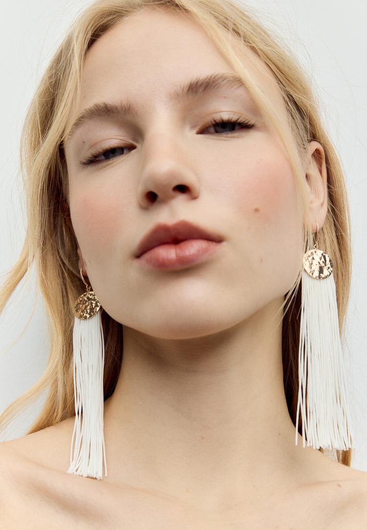 Stradivarius Μακρύ Σκουλαρίκι Με Κρόσσια Εκρού Os φωτογραφία