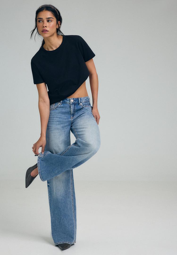 Stradivarius D91 Jeans Med Låg Midja Och Vida Ben Blå Overdye 32
