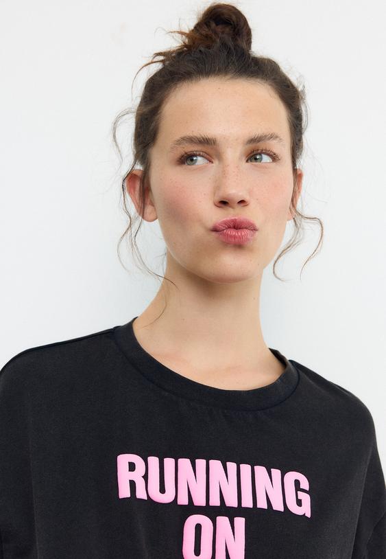 Stradivarius Cropped Caffeine T-Shirt Black Xl