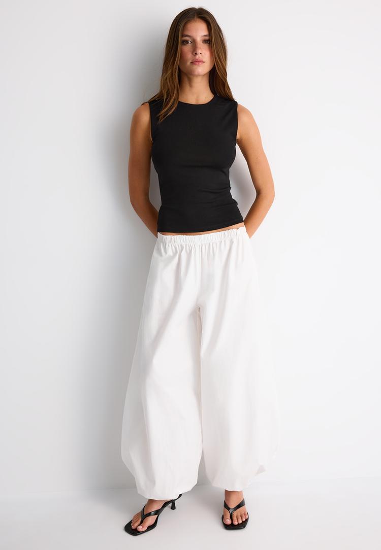 Stradivarius Tricou Simplu Fără Mâneci Negru S