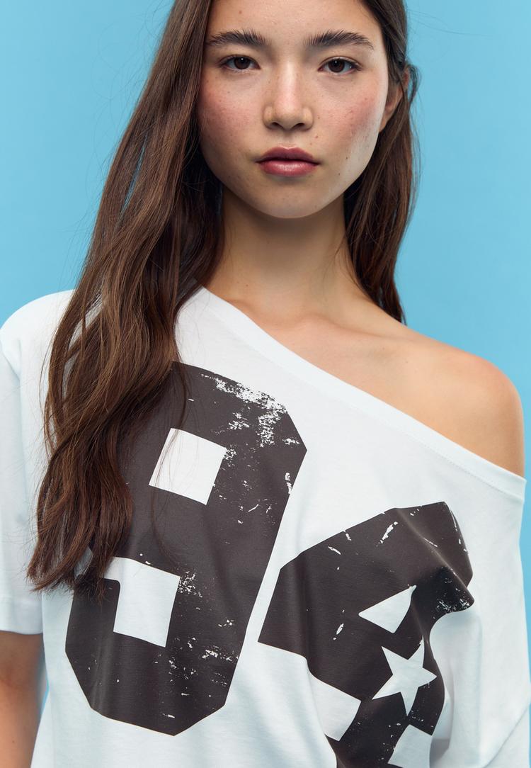 camiseta estampada cuello barco