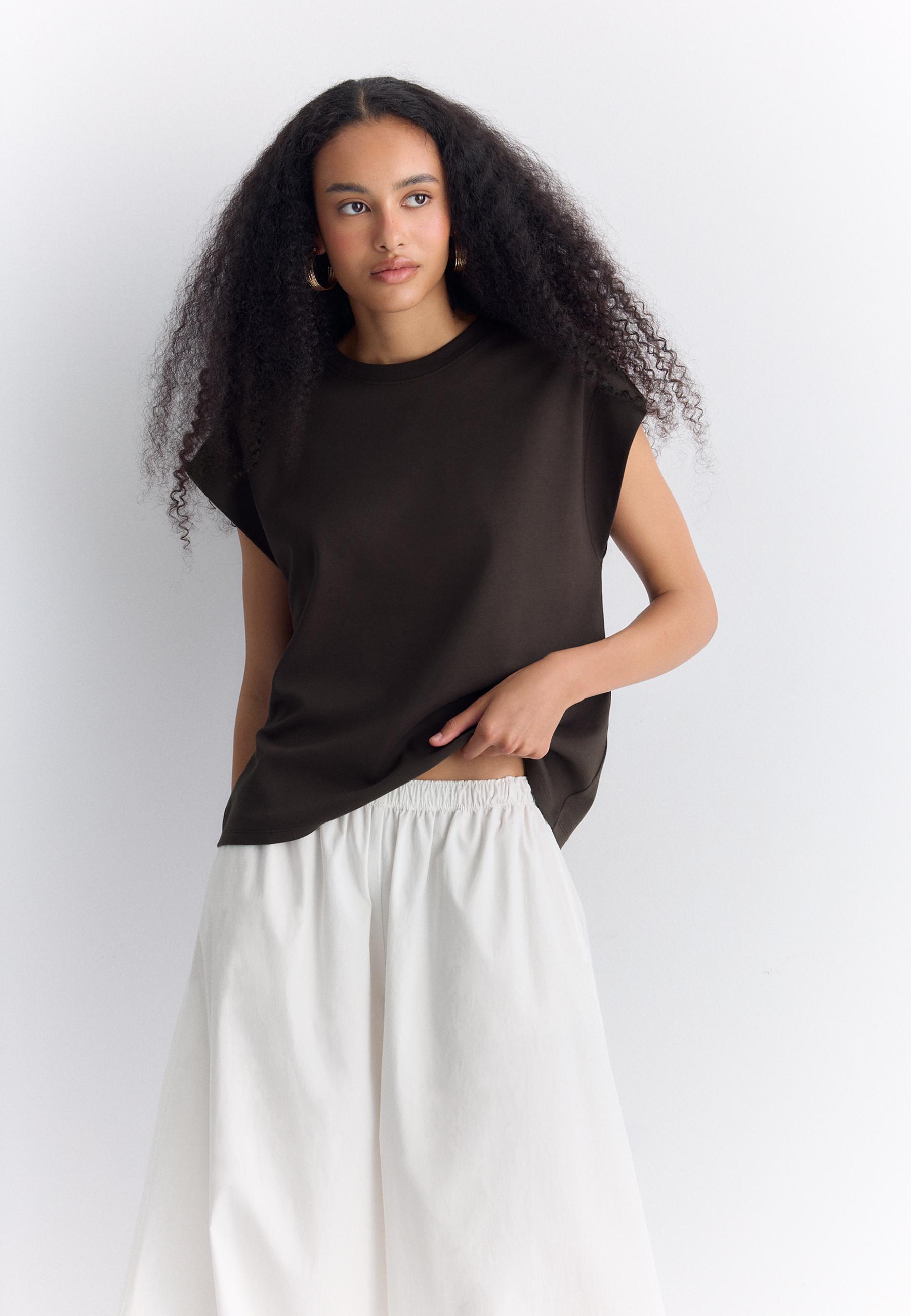 B06 Düşük omuz basic t-shirt