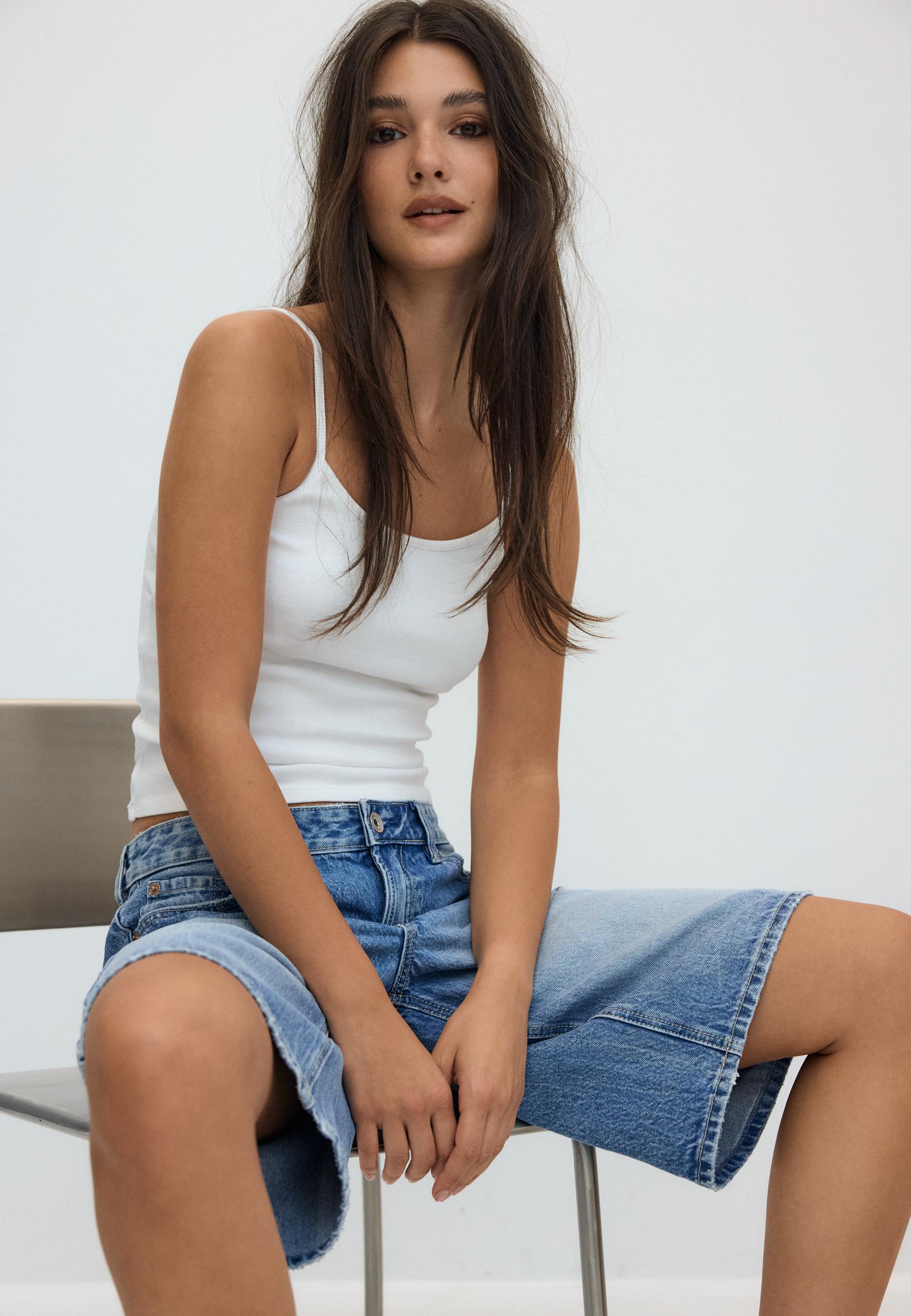 B07 Ribbed strap top — White