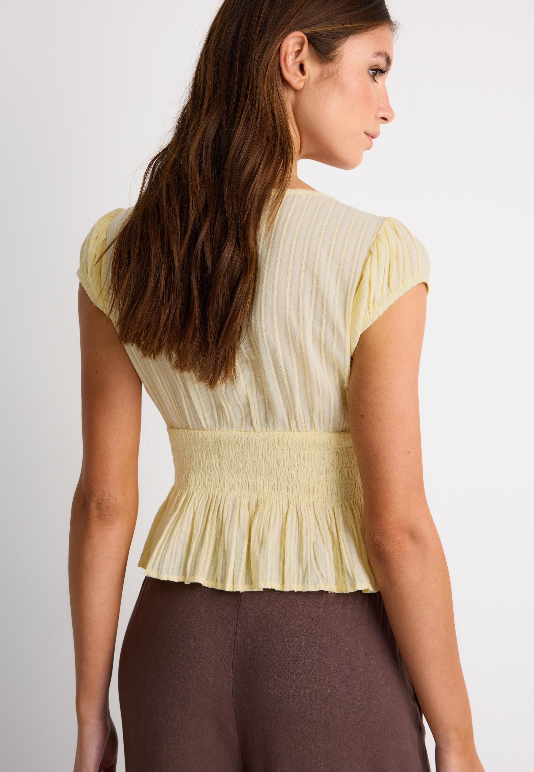 Short sleeve shirred shirt — Gold