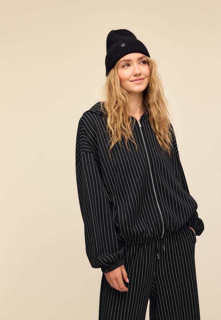 yumu%C5%9Fak dokulu %C3%A7izgili sweatshirt