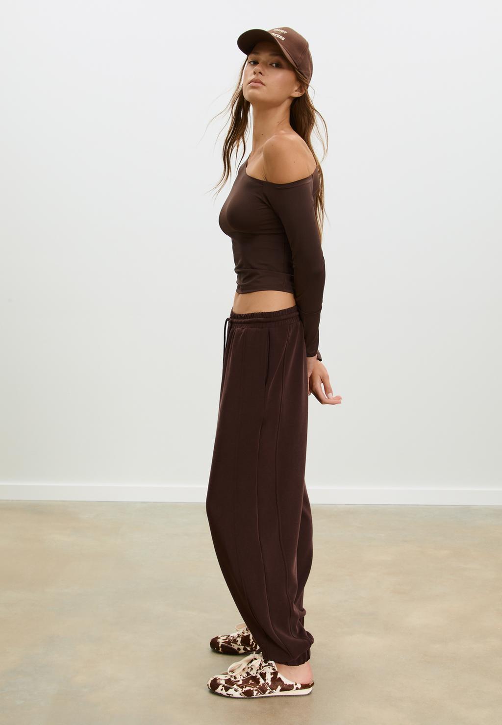 Pantalón jogger baggy tacto suave