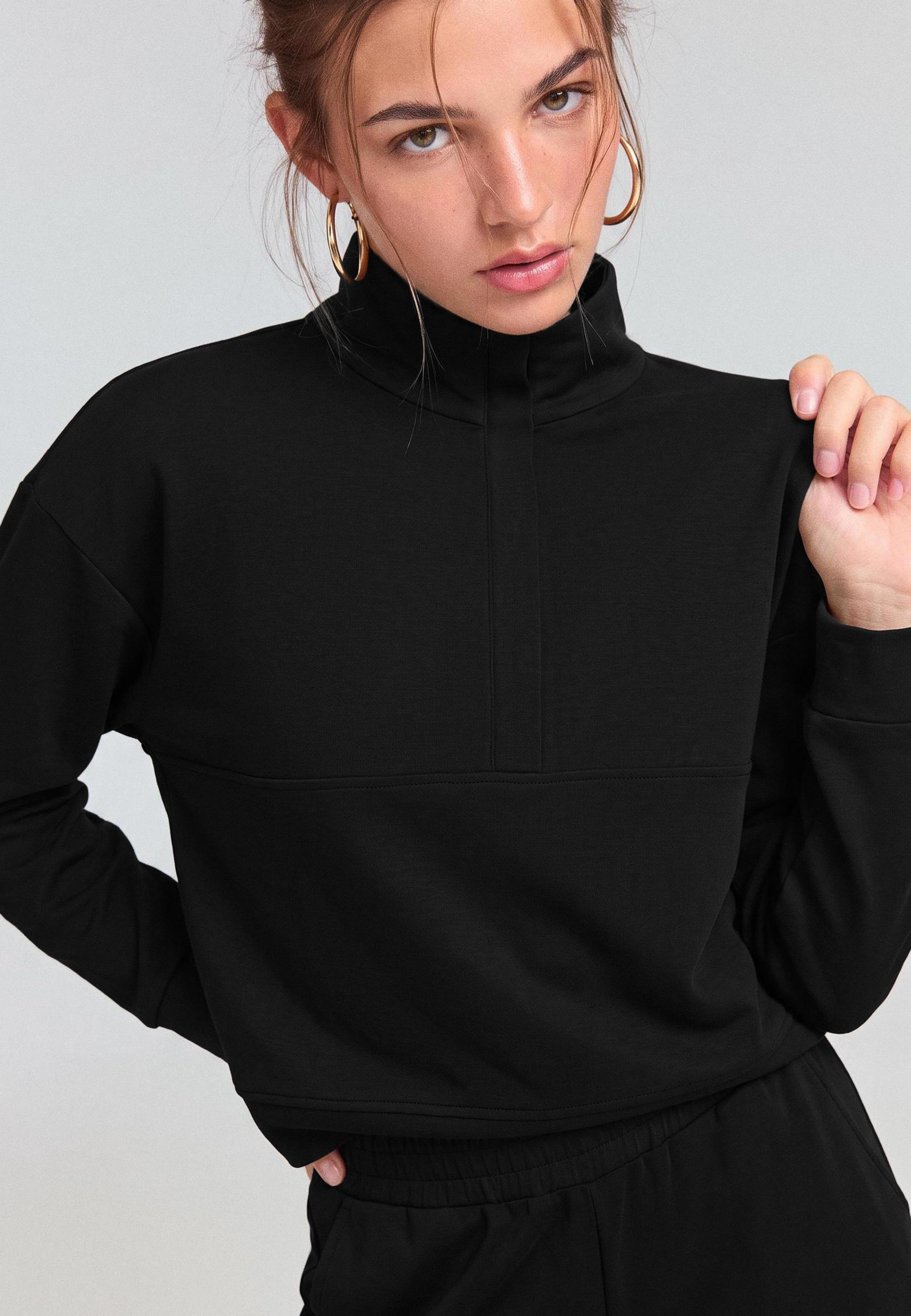 Soft-touch zip-up sweatshirt - Women's fashion | Stradivarius