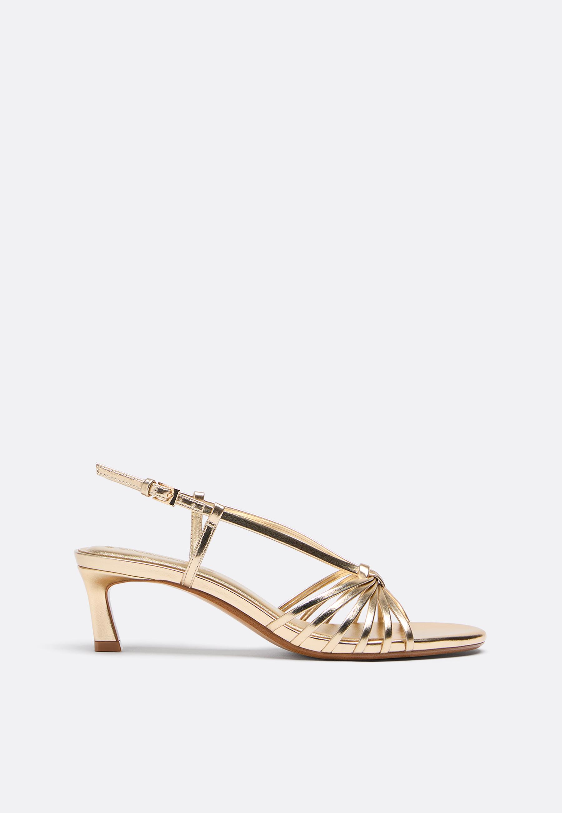 Stradivarius Χρυσά Πέδιλα Kitten Heel Με Πολλά Λουράκια Χρυσό 37