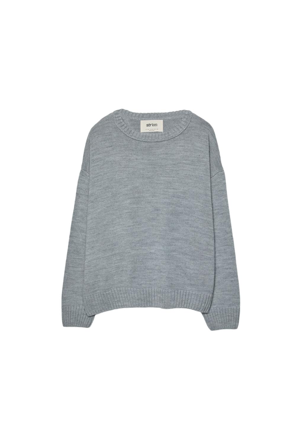 Crew neck knit sweater