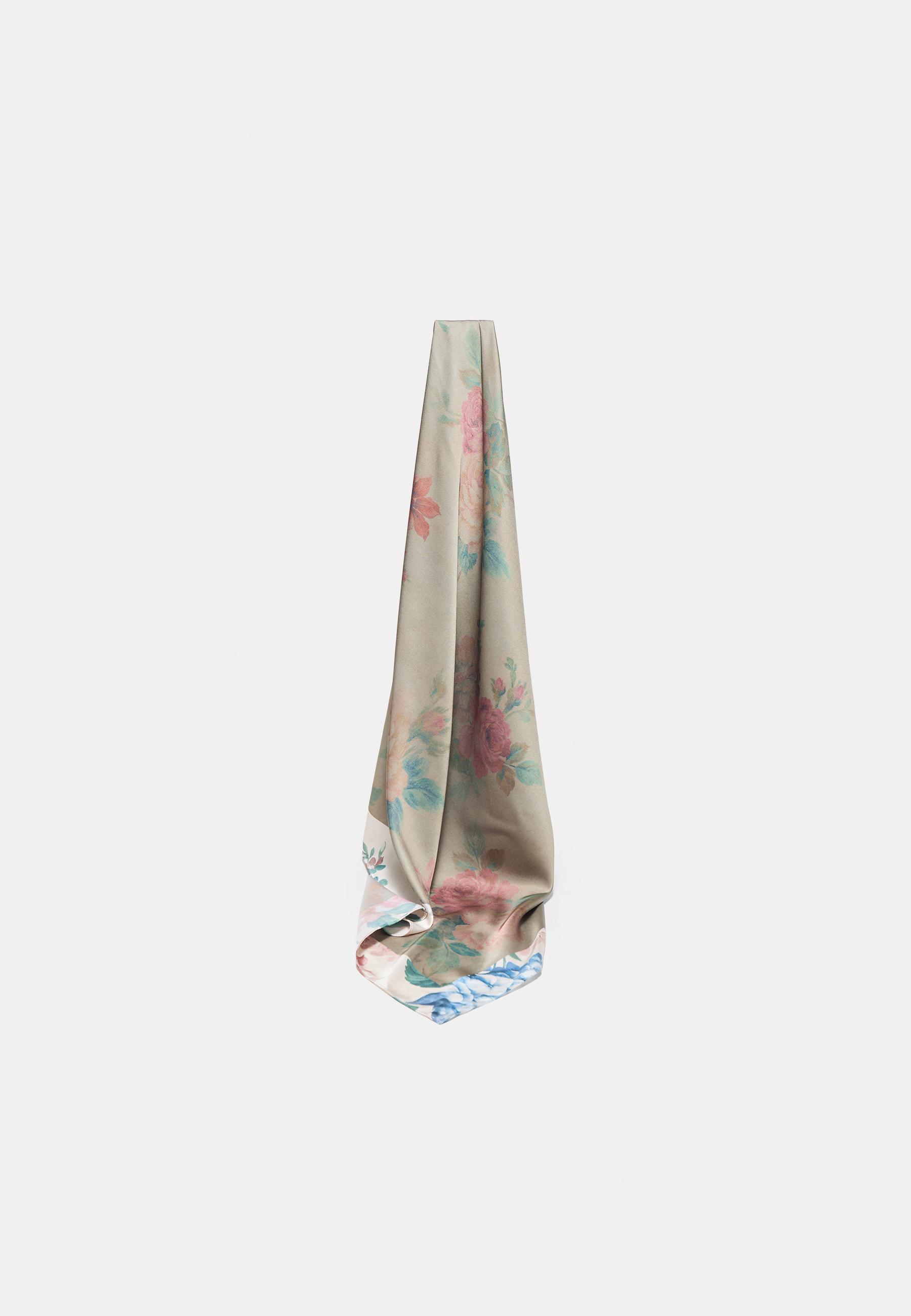 Large floral scarf — Pastel pink