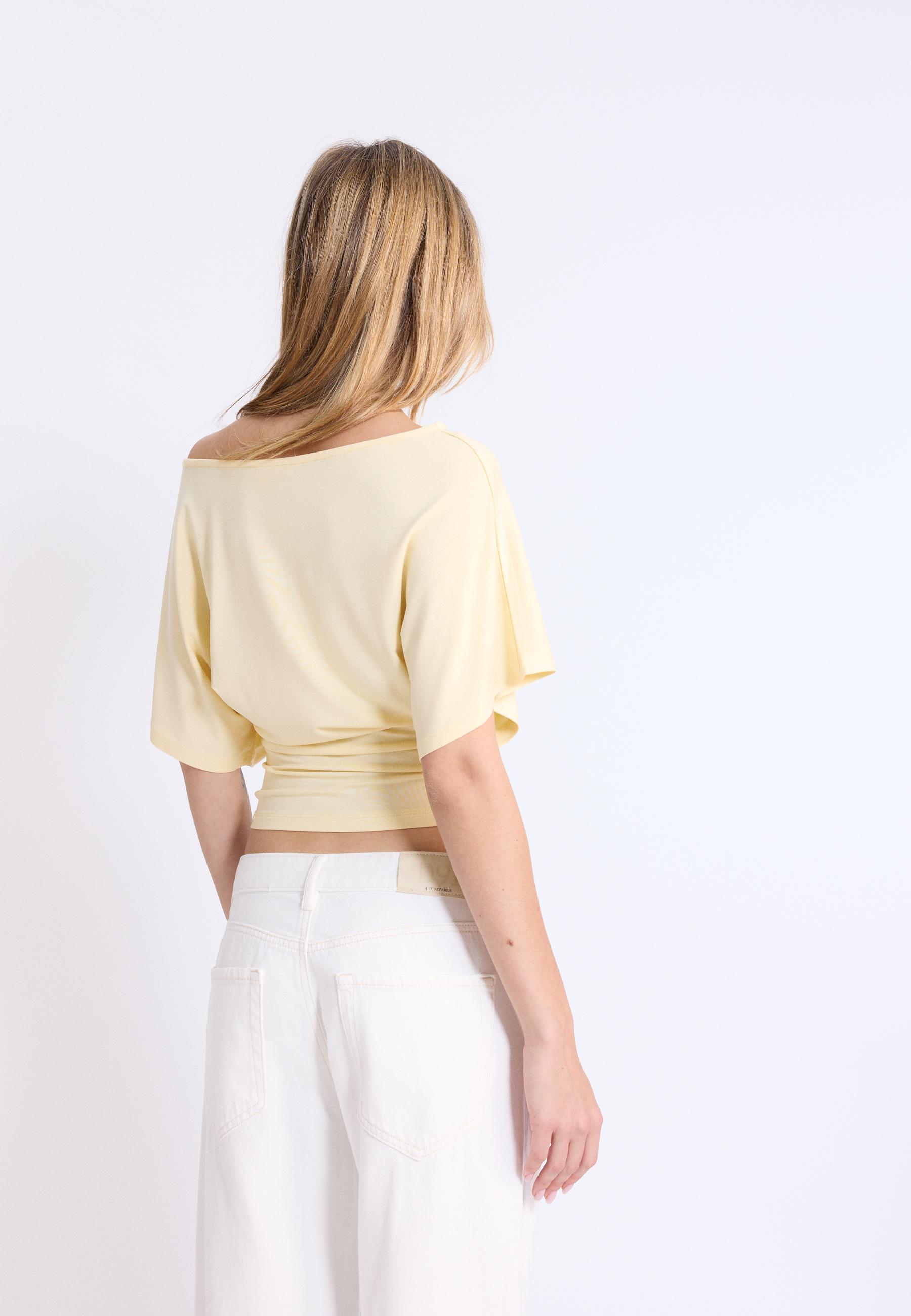 Short sleeve boat neck T-shirt — Pastel yellow