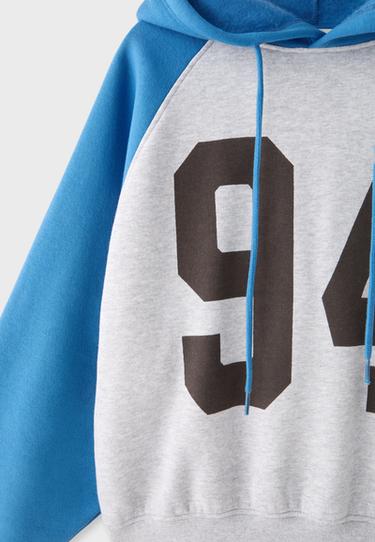 Raglan sleeve hooded sweatshirt — Brown 9