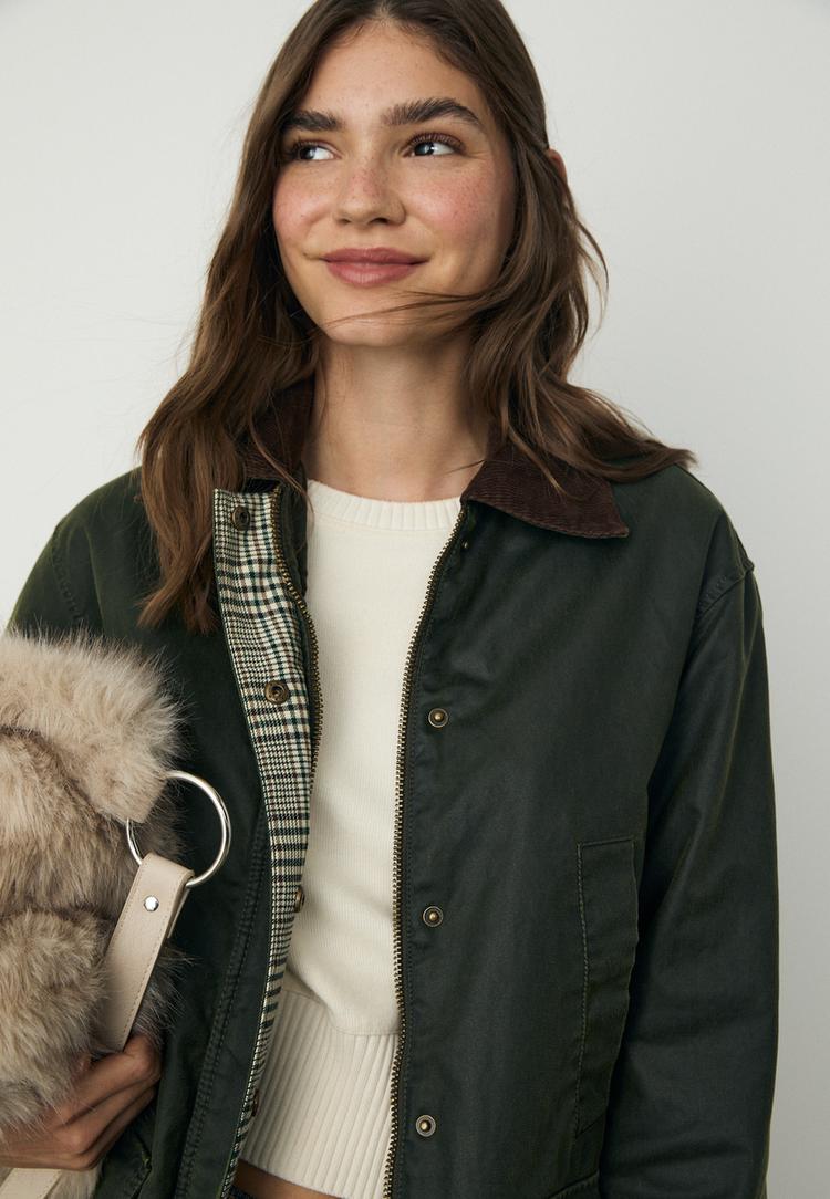 parka encerada multi bolsillos