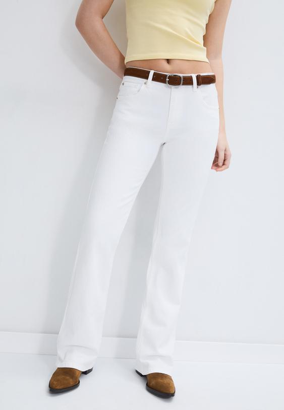 d68 jeans bootcut con cinturon