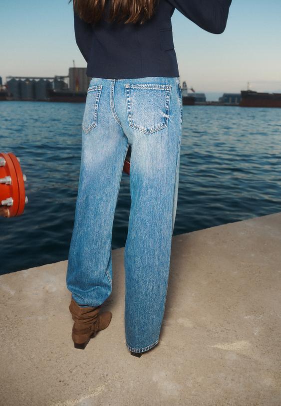 d91-jeans-mit-tiefem-weitem-bein