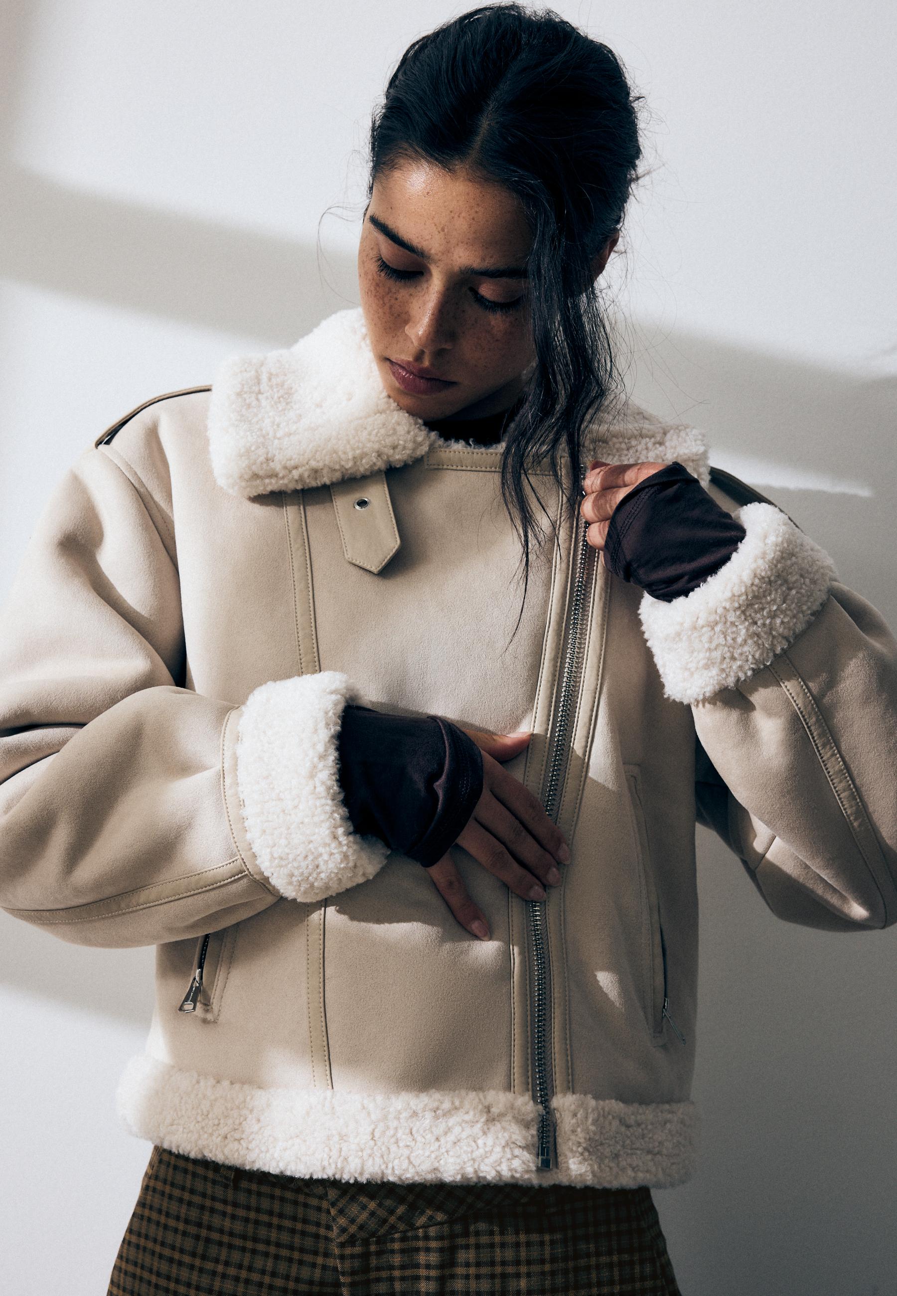 Stradivarius Τζάκετ Biker Ντουμπλ Φας Εκρού Xs
