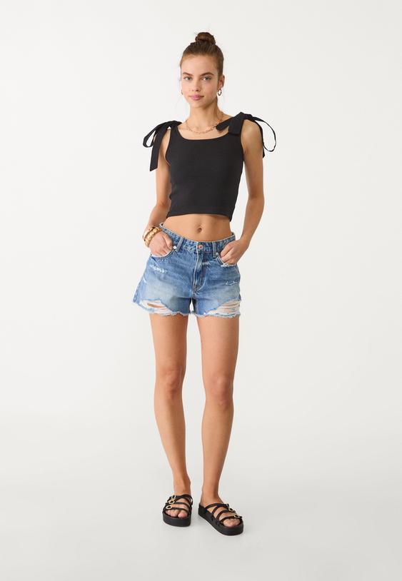 contrast top with ties