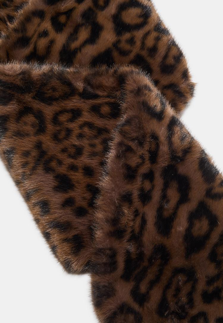 sciarpa in pelliccia sintetica leopardata