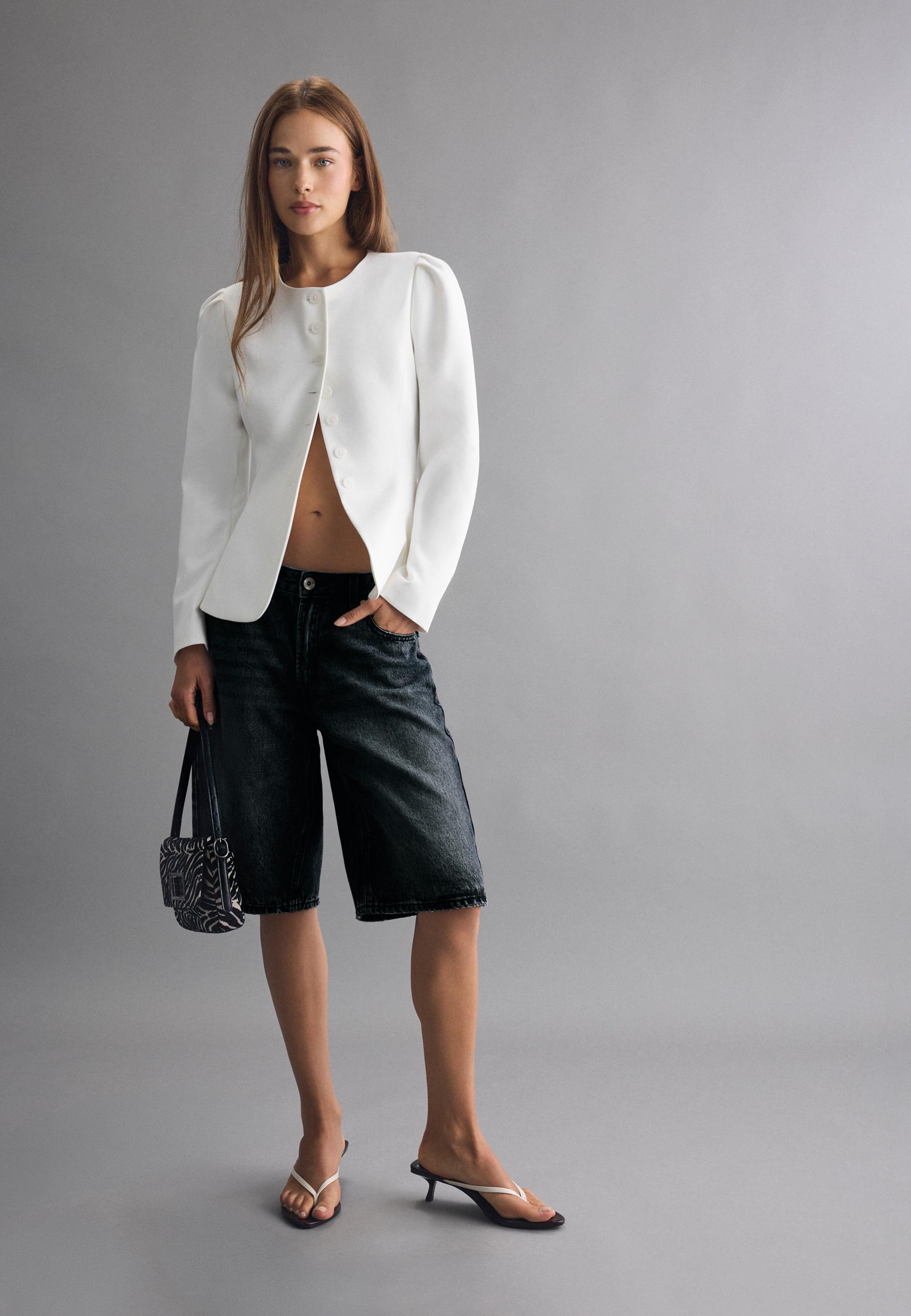Peplum blazer — Ecru