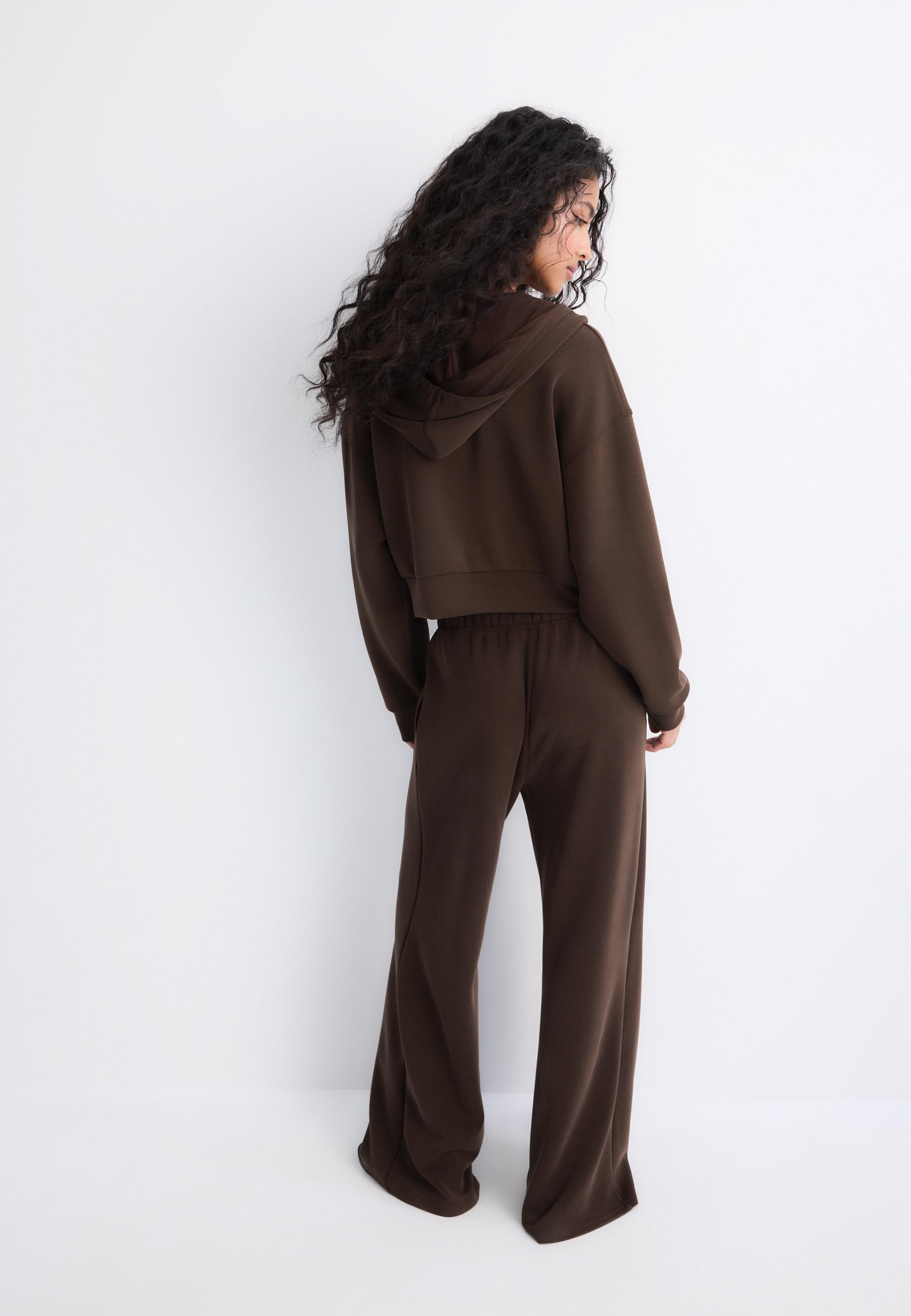 Yumuşak dokulu dikiş detaylı geniş paça jogger pantolon - Görsel 5