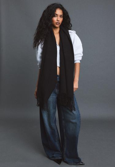Basic scarf — Black 2