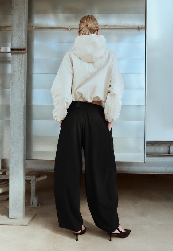 Stradivarius Pantaloni Eleganți Cu Pense Și Cordon Negru 32