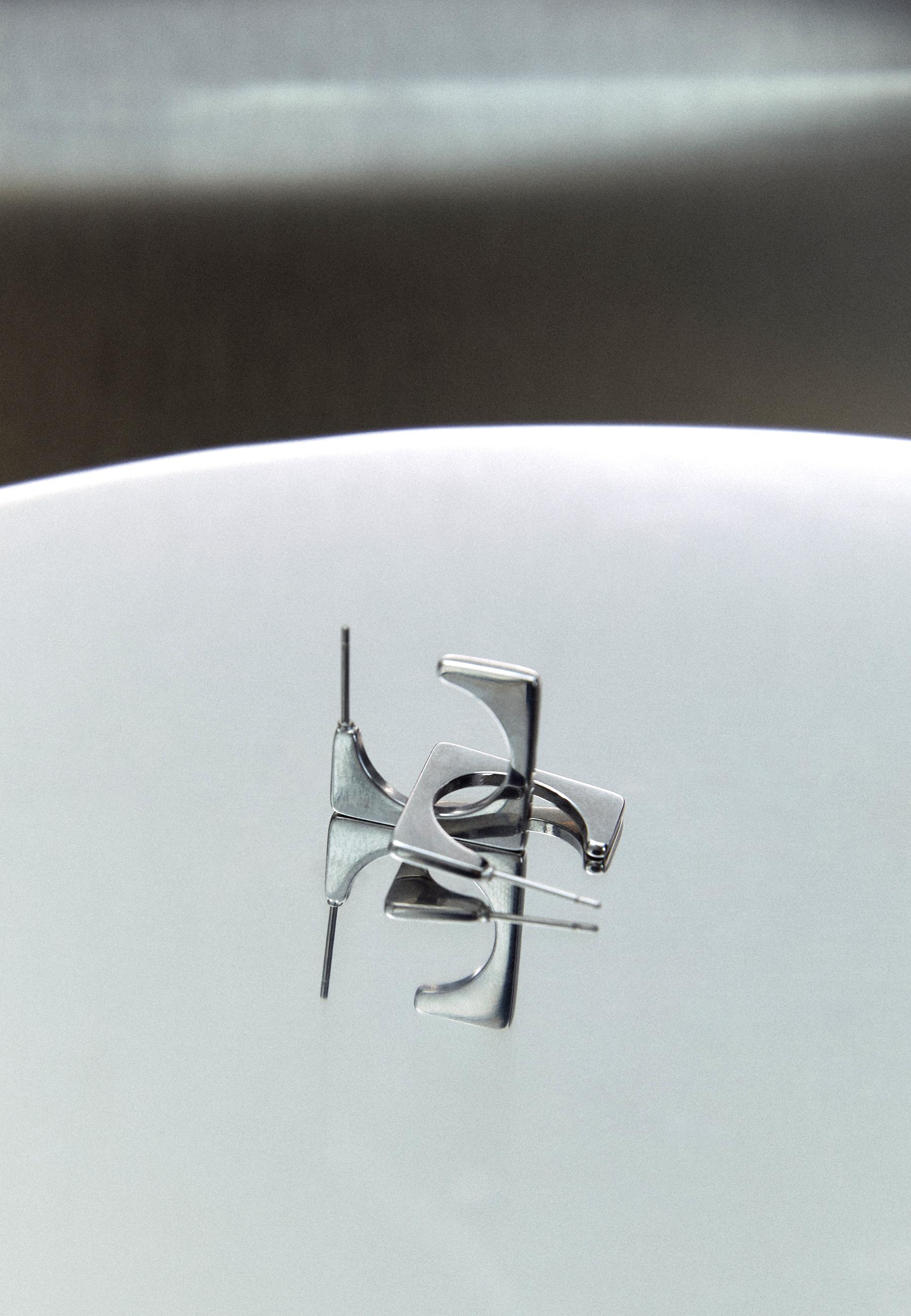Set of 2 waterproof earrings — Grey