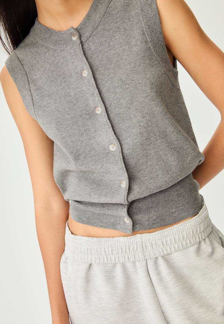 gebreid vest met knopen