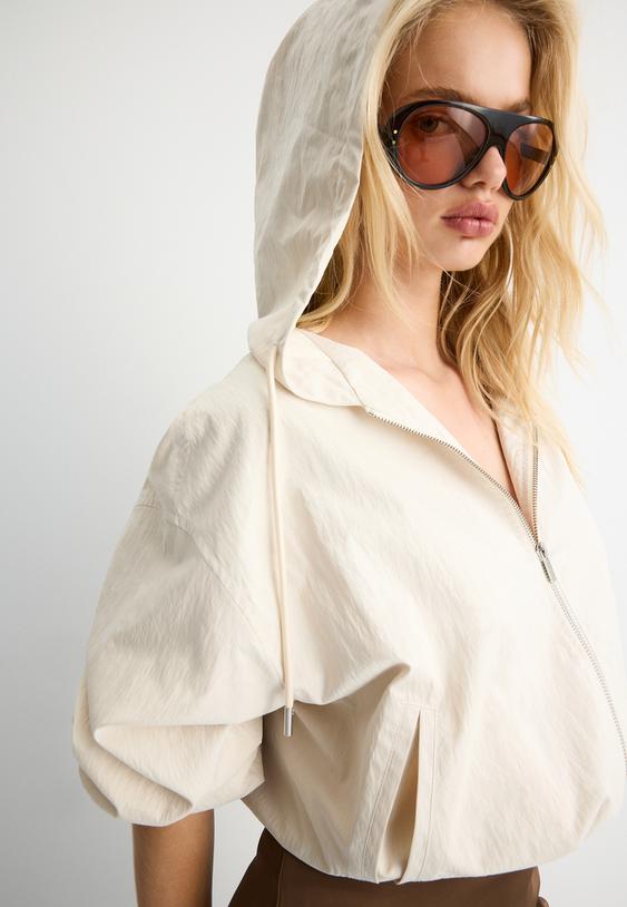 Stradivarius Blouson Basique Nylon Capuche Écru L