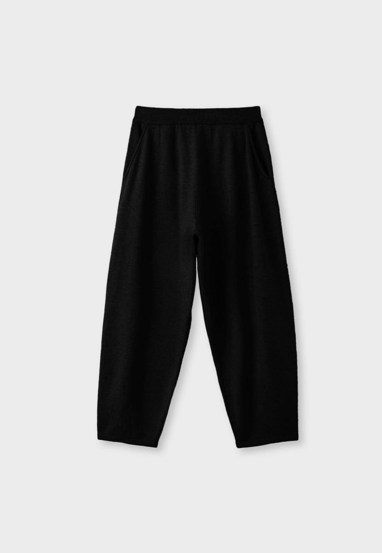 Barrel-fit knit trousers — Black