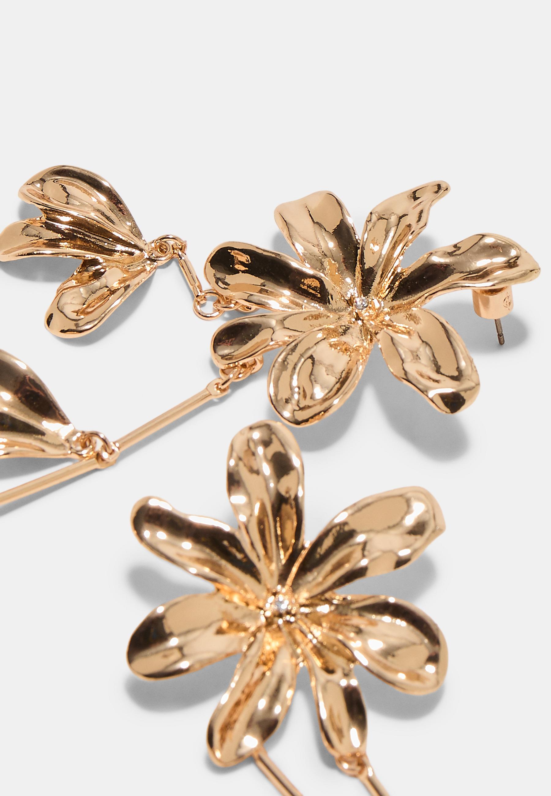 Flower dangle earrings — Gold