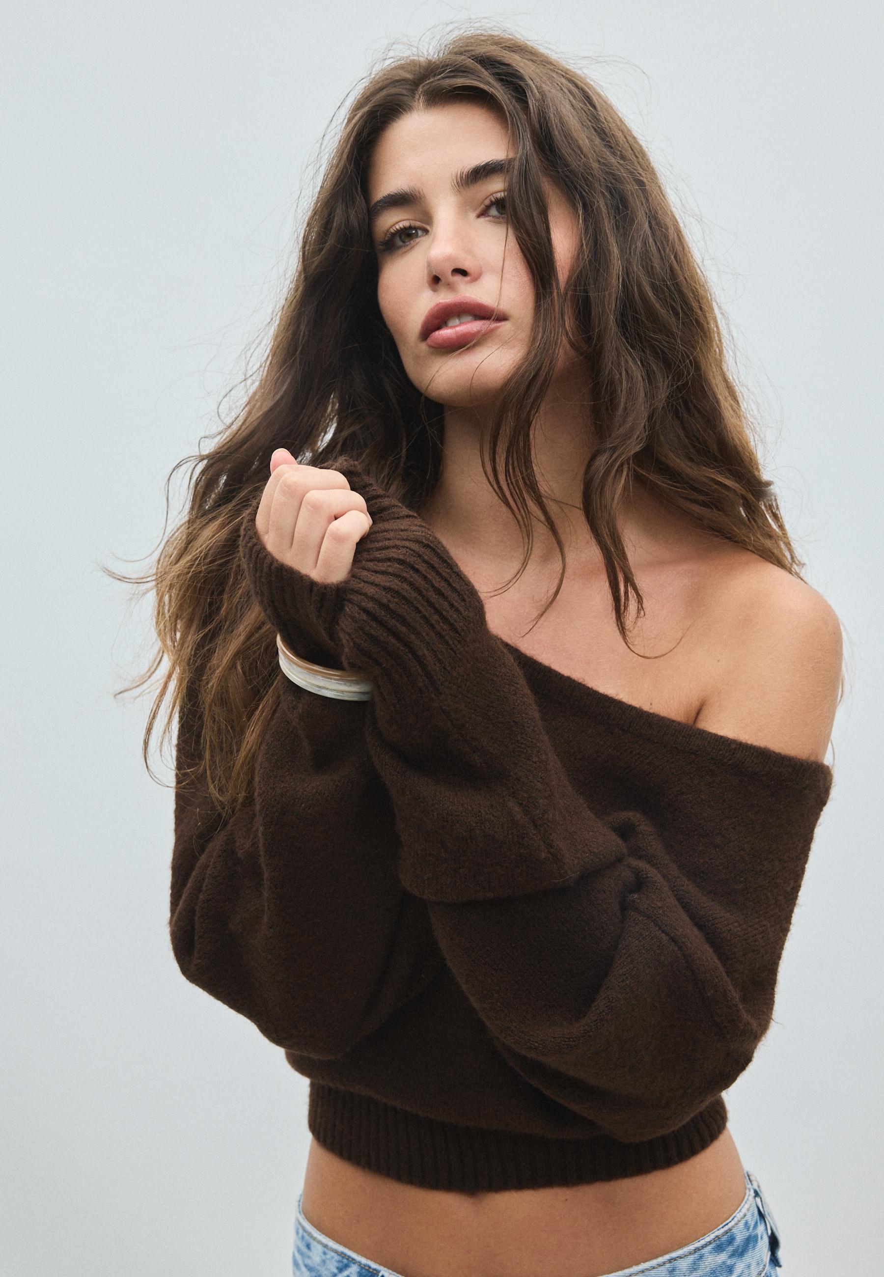 Soft-touch knit boat neck sweater — Brown