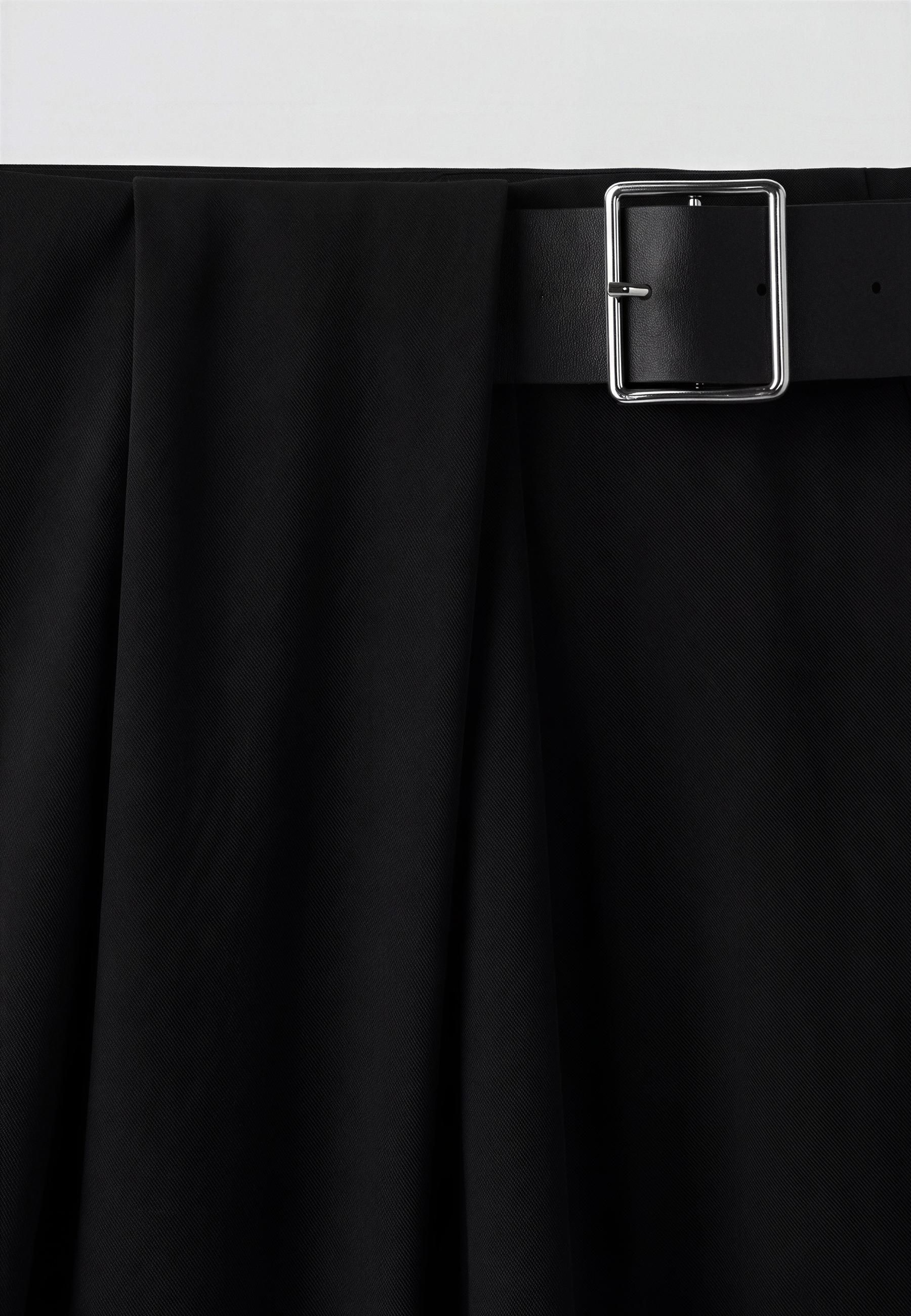 Darted smart trousers with belt — Black