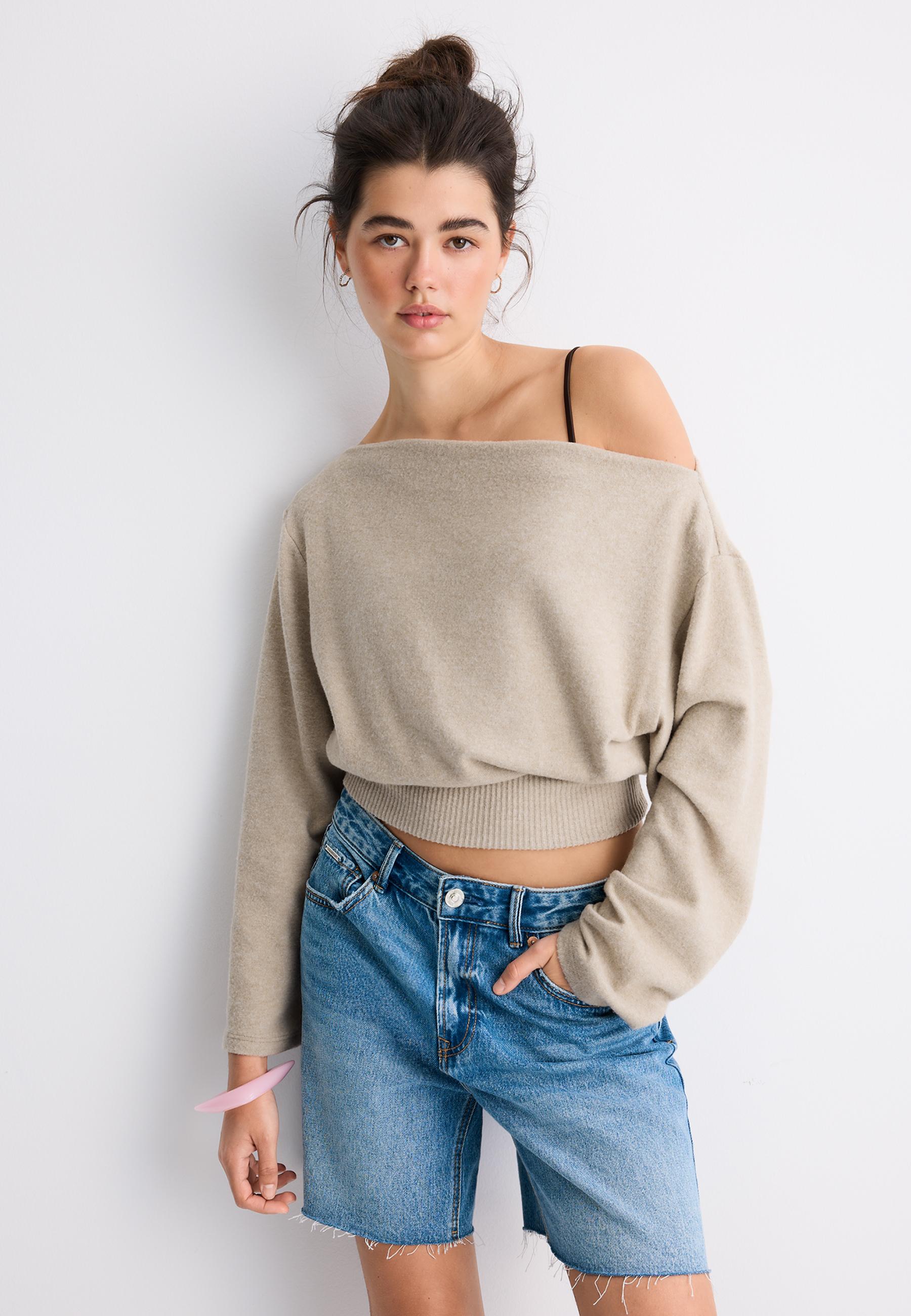 Boat neck knit T-shirt with sash belt — Stone