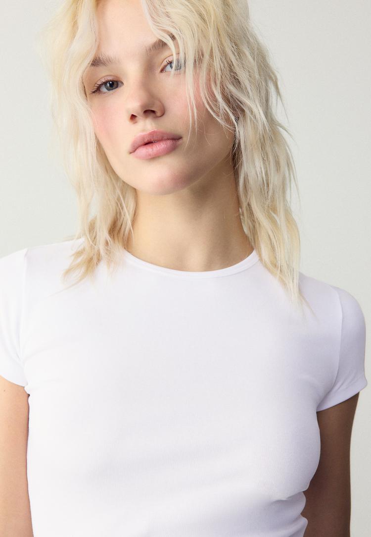 camiseta basica slim fit