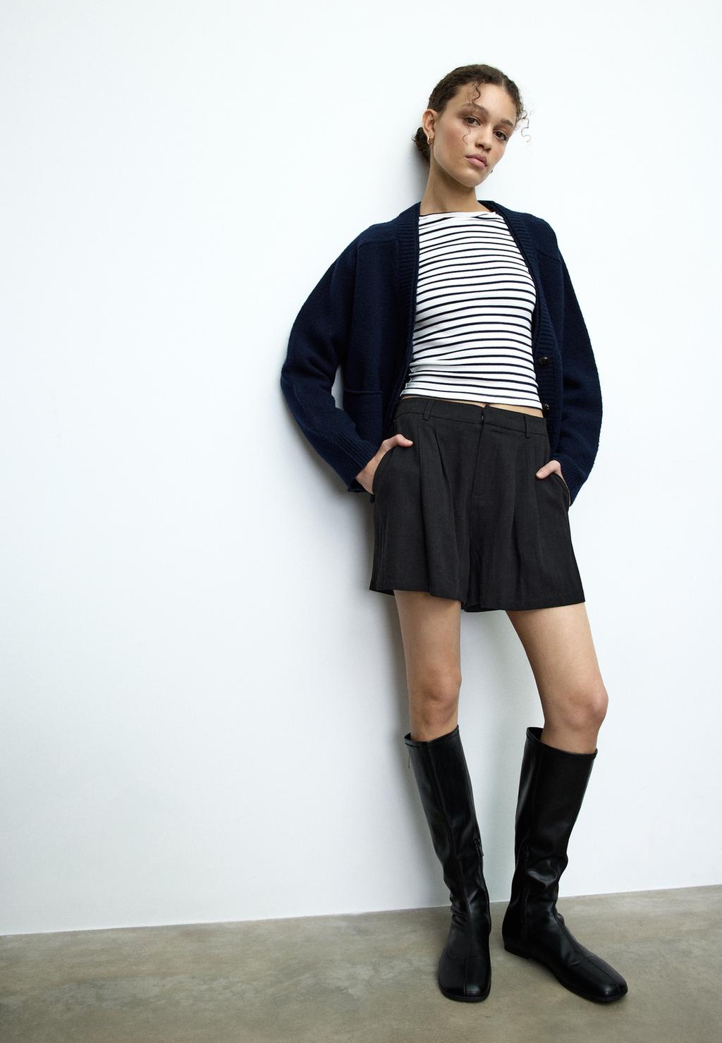 Flowing linen blend shorts