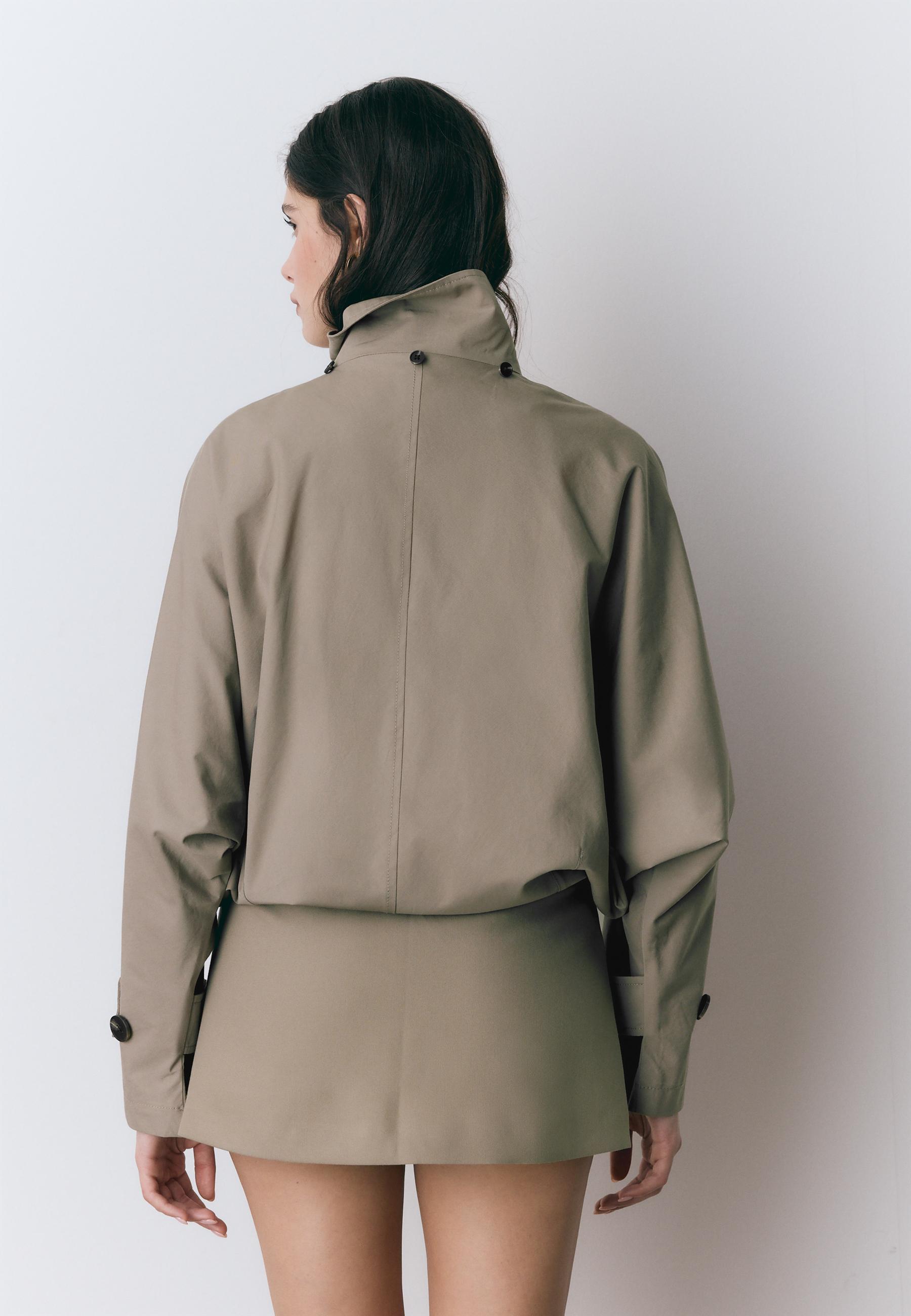 Short puff sleeve trench coat with detachable hood — Beige