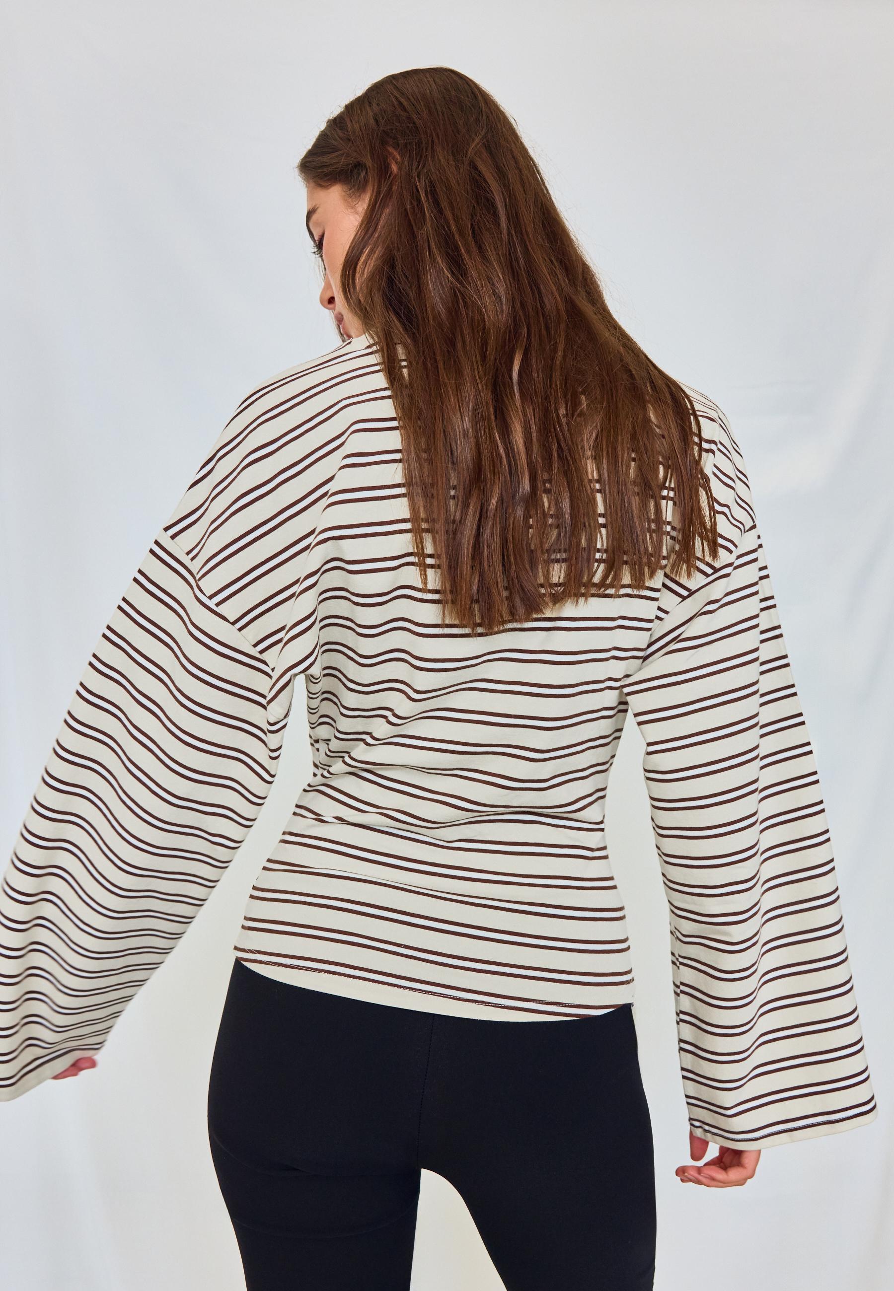 B11 Striped Japanese long sleeve T-shirt with a fitted waist — Vanilla