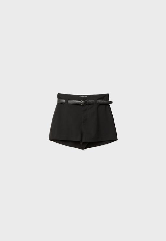 Short mini de ville ajusté avec ceinture