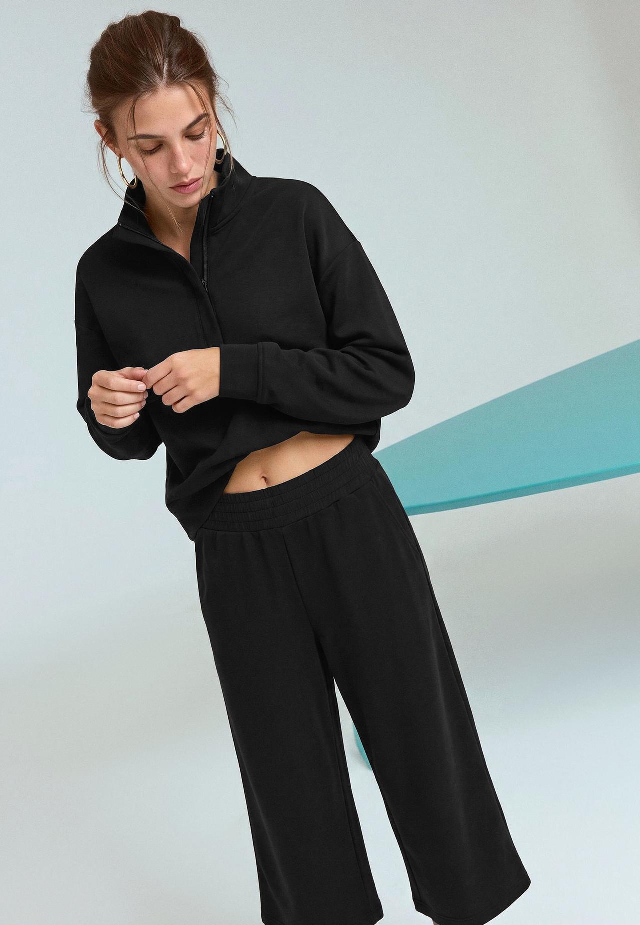 Soft-touch culottes — Black