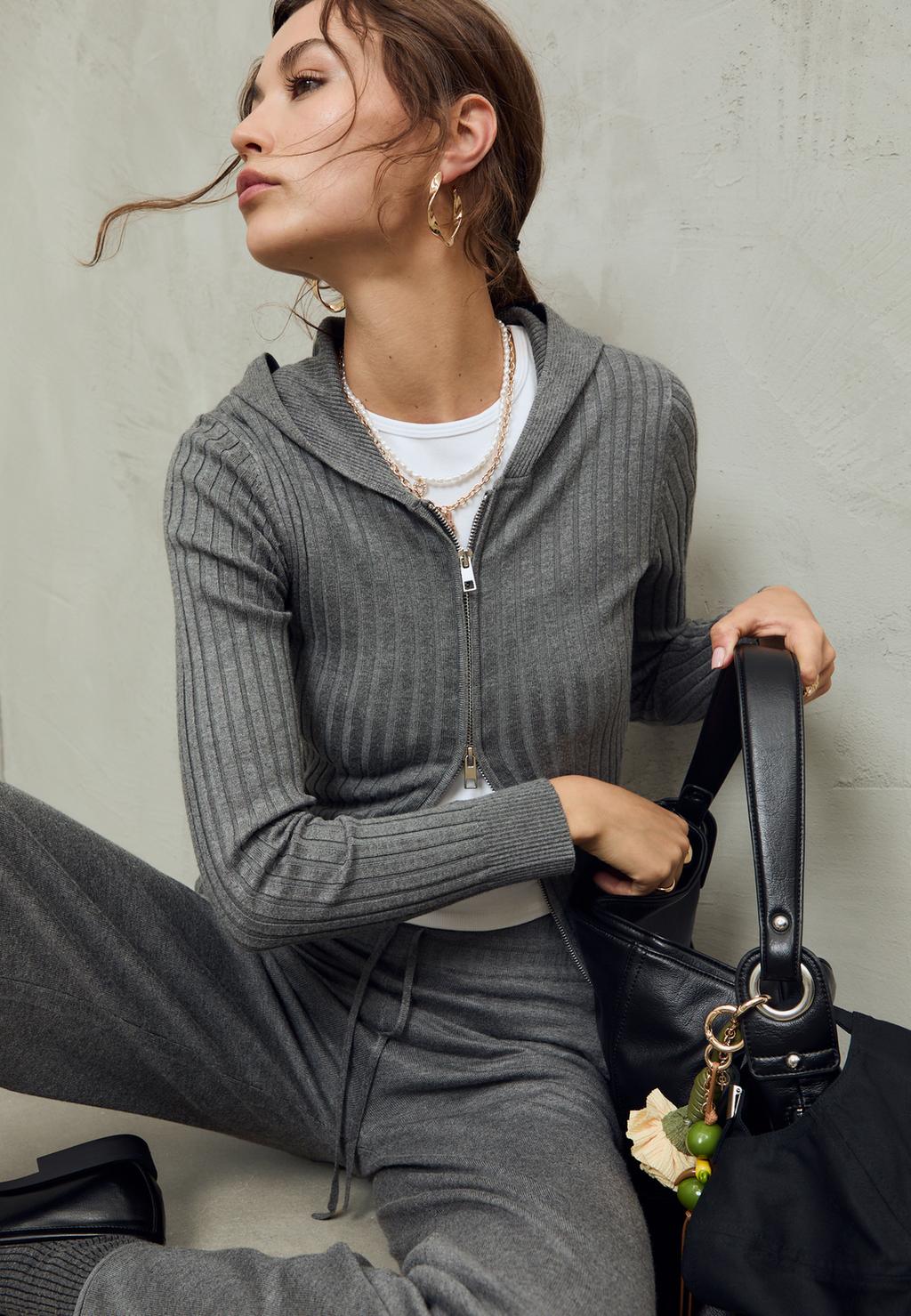 Zip-up knit cardigan