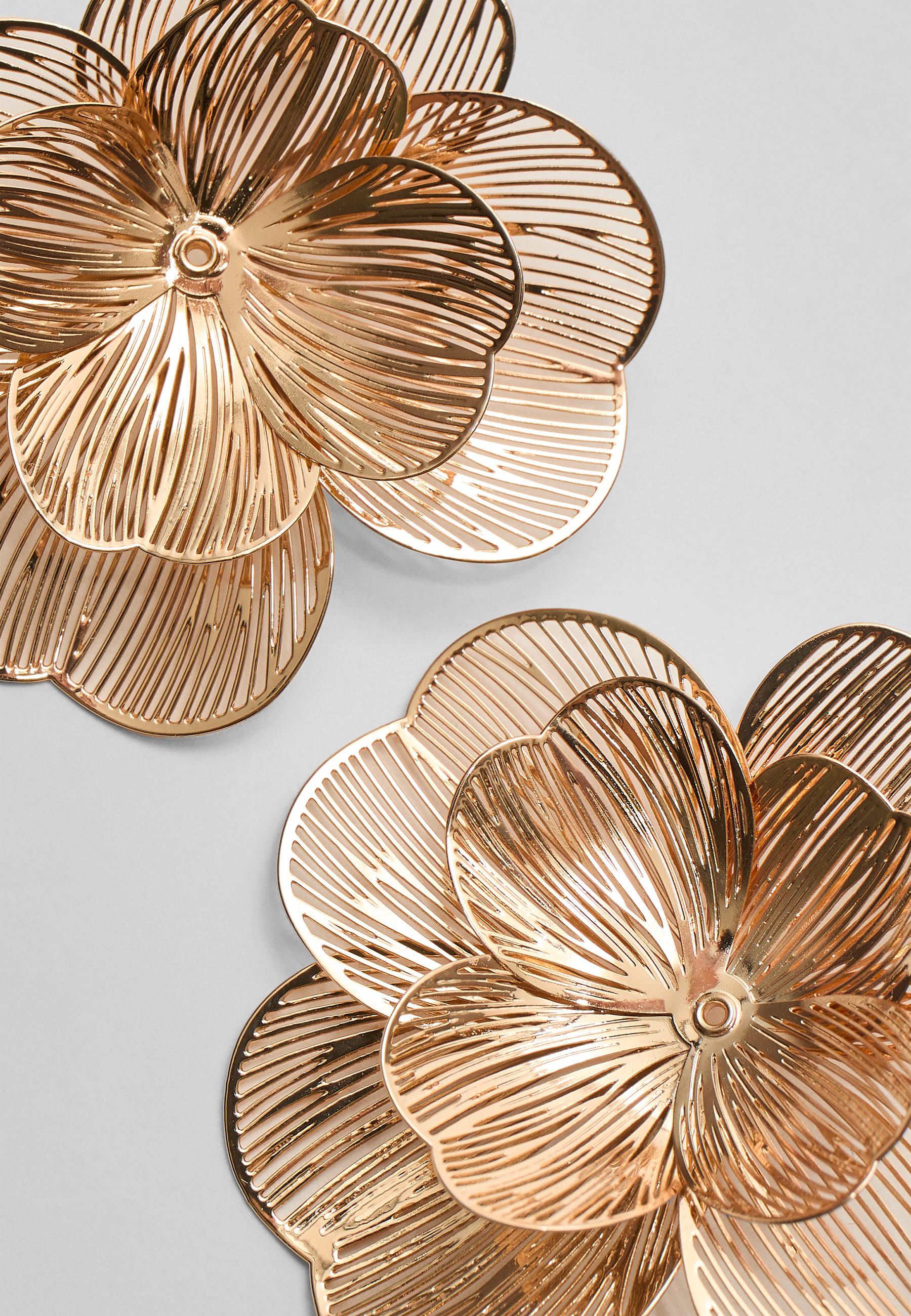 FUA Flower petal 片耳ピアス　ivory color FUA Flower petal 片耳ピアス ivory color 14mm Five Petal