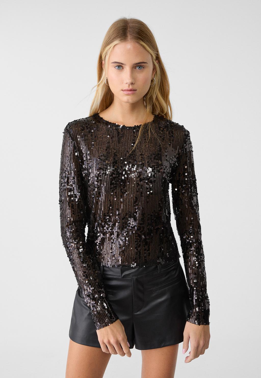 Long sleeve T-shirt with sequins