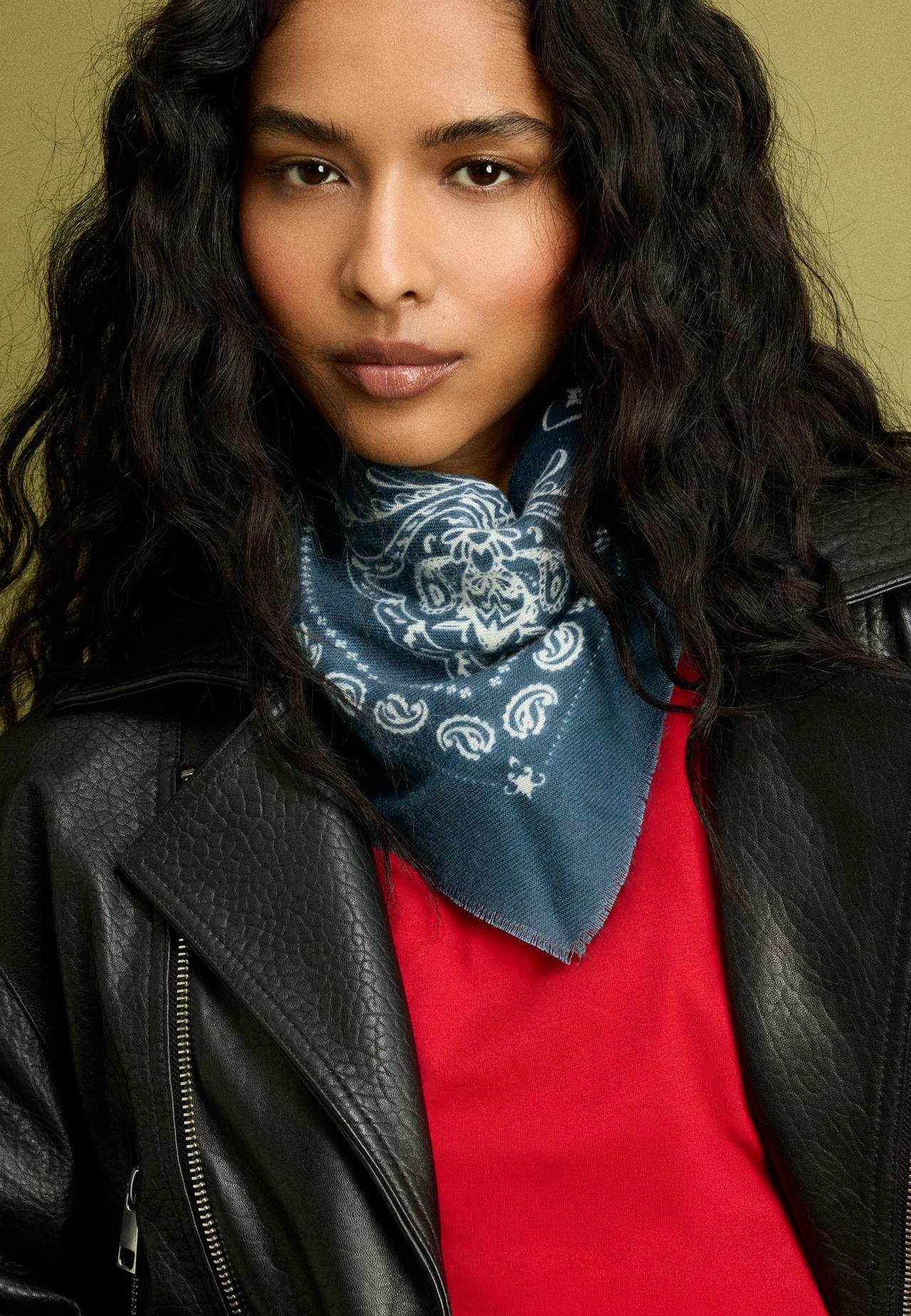 Soft-touch scarf — Teal