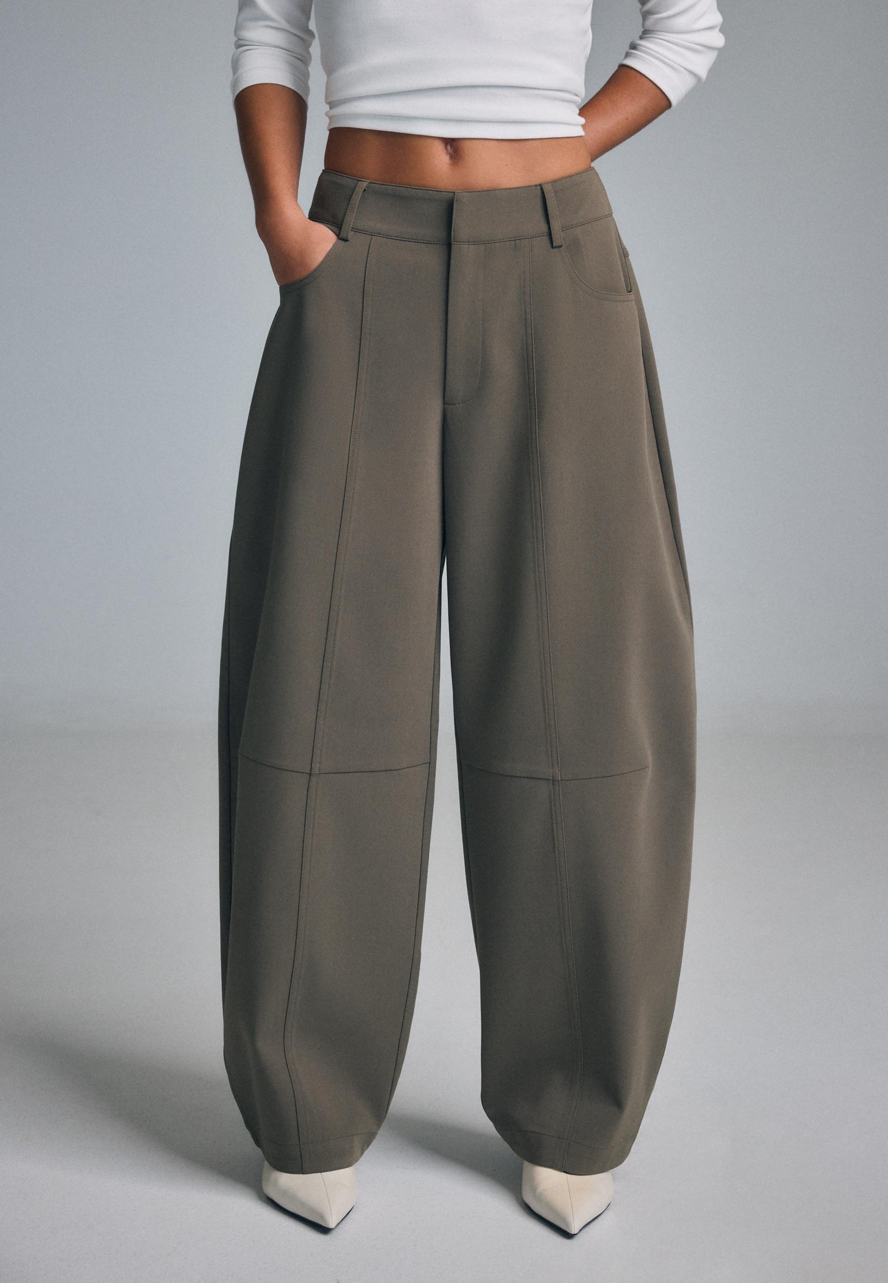 Tailored barrel trousers — Brown