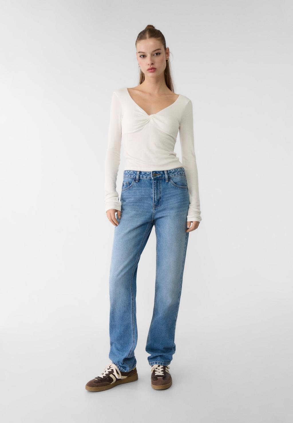 Straight-leg jeans